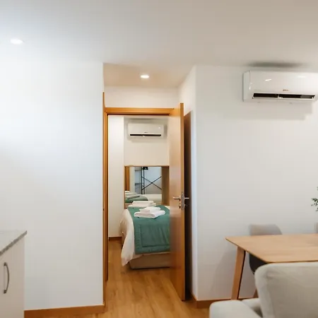 Alvarenga Apartments Вилла