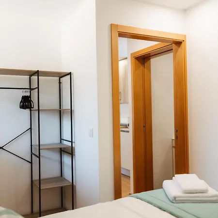 别墅 Alvarenga Apartments