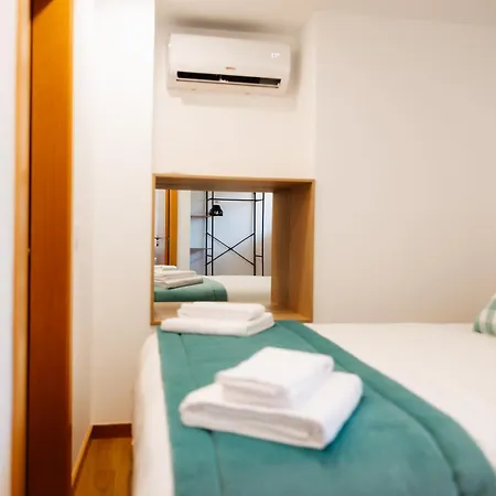 Alvarenga Apartments *