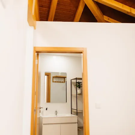 Alvarenga Apartments 阿尔瓦伦加