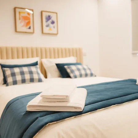 Villa Alvarenga Apartments