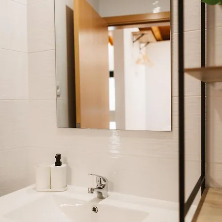 Alvarenga Apartments Вилла