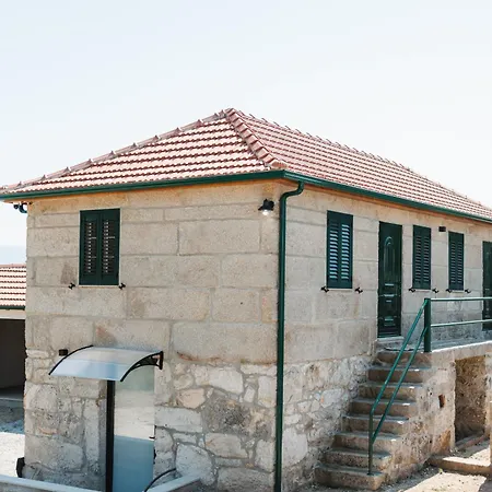 Alvarenga Apartments Вилла