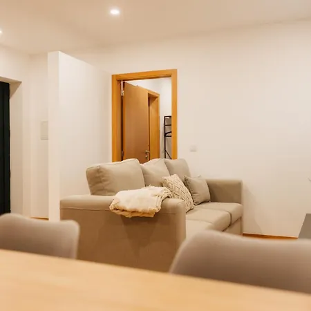 Alvarenga Apartments Villa