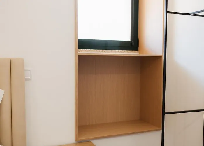 Alvarenga Apartments *