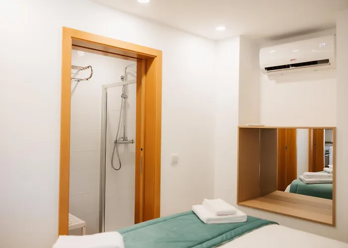 ヴィラ Alvarenga Apartments *