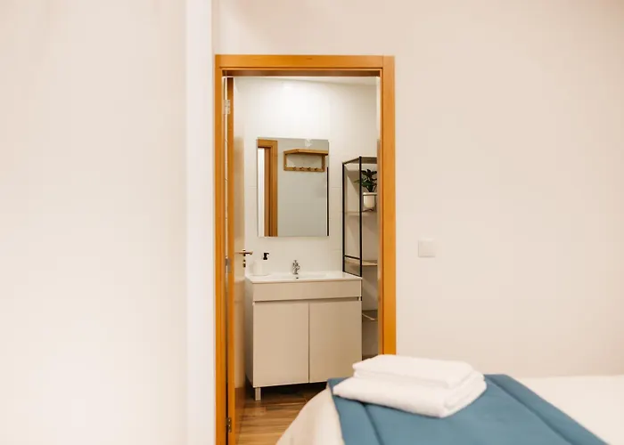 Alvarenga Apartments فيلة الفارينغا