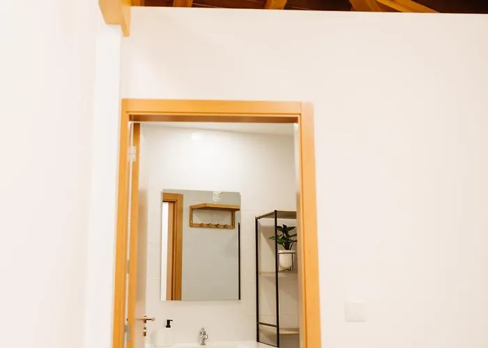 Alvarenga Apartments الفارينغا