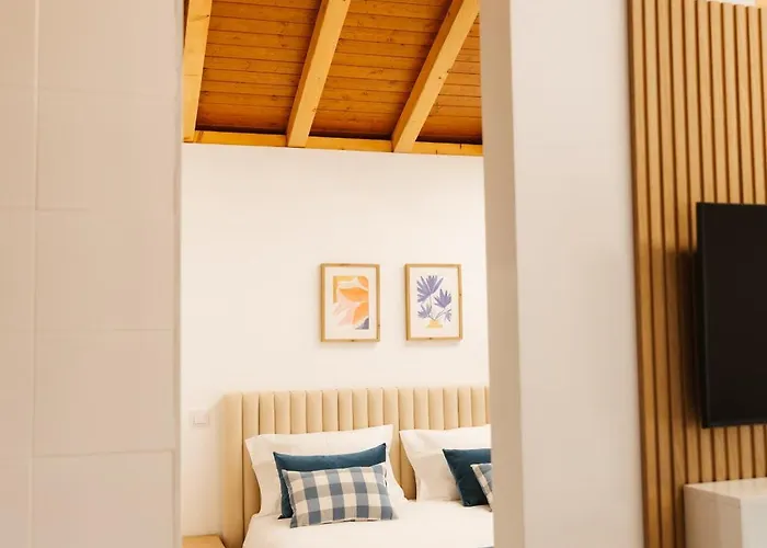 ヴィラ Alvarenga Apartments *