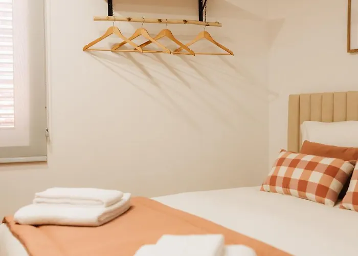 Alvarenga Apartments فيلة الفارينغا