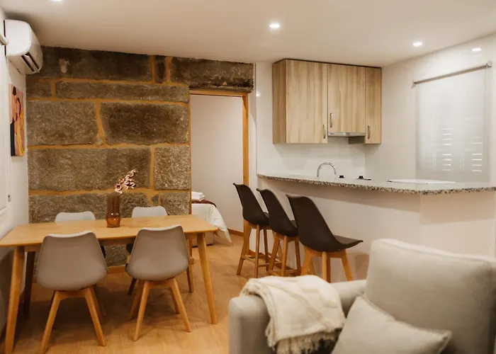 Alvarenga Apartments アルヴァレンガ