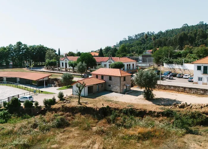 Alvarenga Apartments