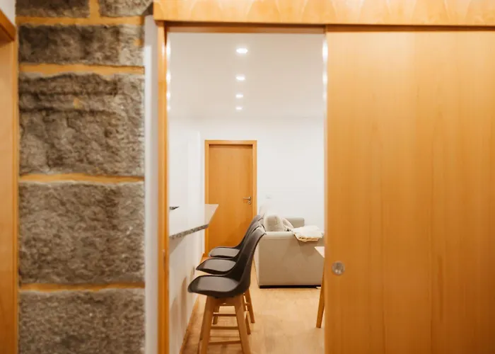 Alvarenga Apartments *