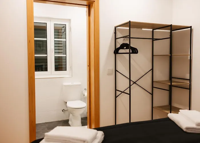 Alvarenga Apartments فيلة الفارينغا